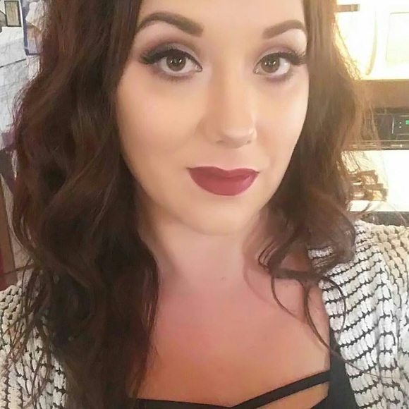 Meet your Posher, Randi - Picture 1 of 1